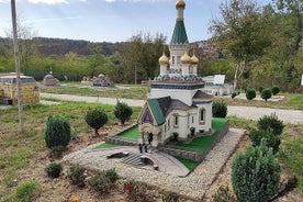 Экскурсия и вход в парк Мини Болгария рядом с Велико Тырново