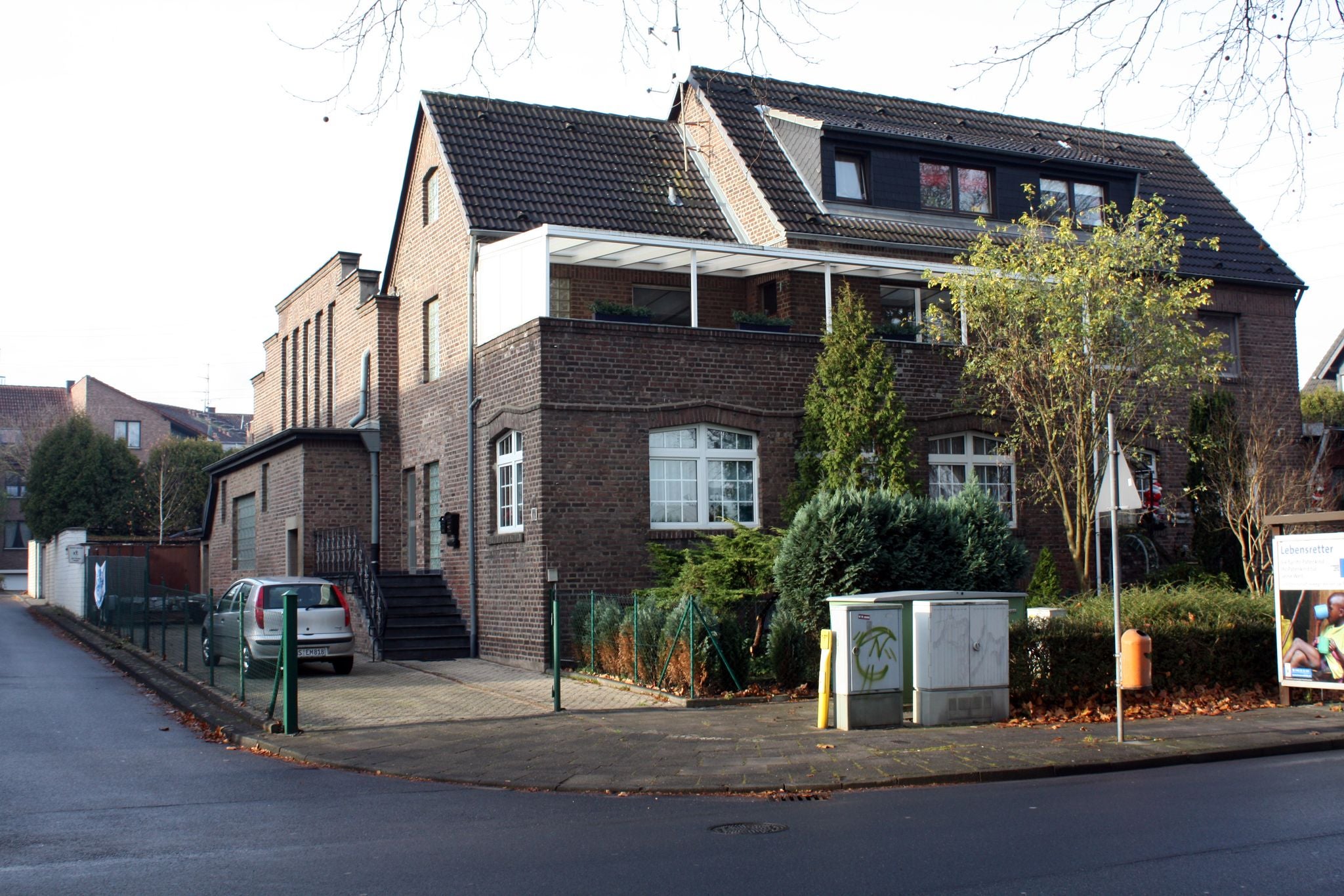 Location de voiture de taille moyenne in Hürth