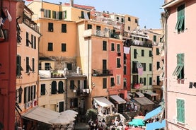 Descoberta de Dia Inteiro em Cinque Terre: Escoltada de ida e volta de ônibus saindo de Florença