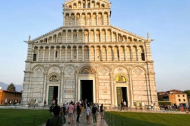 Timed Entrance to Leaning Tower Pisa & Cathedral with Audio