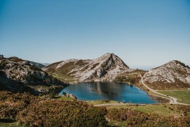 Skoðunarferð til Lakes of Covadonga og Cangas de Onís frá Oviedo