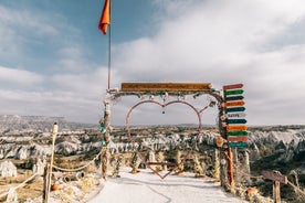  Cappadocia rentouttava retkiauto ja kuljettaja