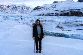 Glaciar de grupo pequeño se maravilla con la aventura de Skaftafell