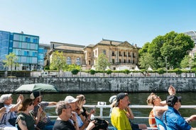 Berlin: 1-Hour City Tour by Boat with Guaranteed Seating