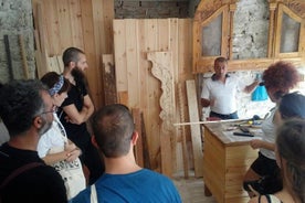 Esperienza di lavorazione del legno a Gjirokastra