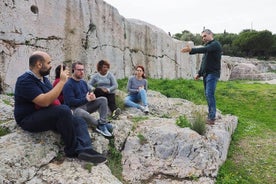 Attività di laboratorio esperienziale sulla democrazia sulla collina della Pnice, Atene