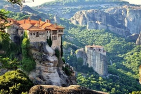 Private Full Day Tour to Meteora from Volos Port