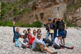 Randonnée pédestre à la plage paradisiaque