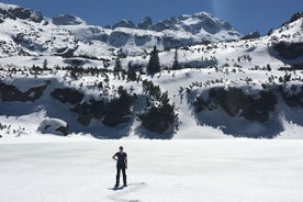 リラ山脈のマリヨヴィツァへのスノーシューイング日帰り旅行