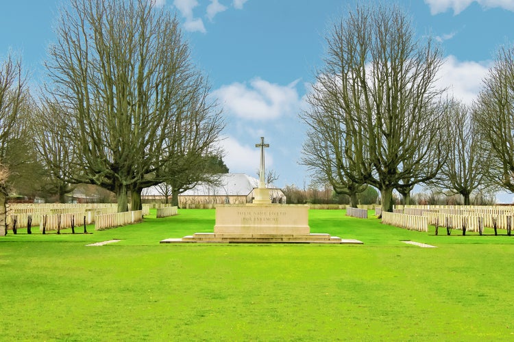 Photo of Bayeux War Cemeteryو Normandy, France.