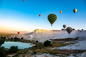 Die Pamukkale-Tagestour beinhaltete einen Heißluftballon