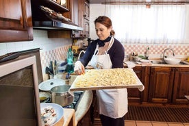 Pasta & Tiramisu klasse hjemme hos en Cesarina med prøvesmagning i Bassano del Grappa