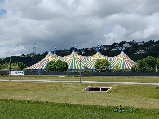 Live_at_the_Marquee,_Cork,_2022.jpg