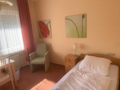 1 Bett Zimmer in ehemaligem Hotel für kurz oder lang