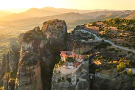 Meteora: excursão particular aos mosteiros pela manhã ou ao pôr do sol