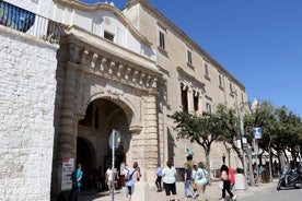 Punti salienti di Polignano a Mare: tour storico a piedi