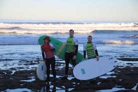 2 ore di lezione di surf semi-privata a Playa de Las Americas