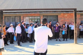 Auschwitz Birkenau: visita guiada en vivo con transporte y recogida en el hotel