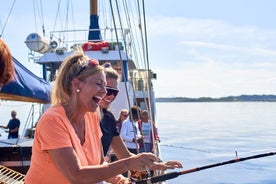 Svolvær에서 저녁 식사와 함께 Lofoten Islands 럭셔리 낚시 여행