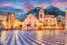 Taormina Walking Tour with Audio and Written Guide by a Local