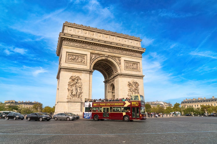 Shopping street and people activity scenery in Paris.jpg