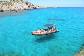 Passeio de lancha e snorkel pela costa de Menorca