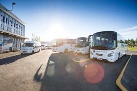 Airport Shuttle zwischen dem Flughafen Keflavík und dem Stadtzentrum von Reykjavík