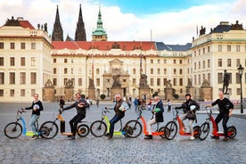 Prag: el-scooter og el-cykel live guidet tur