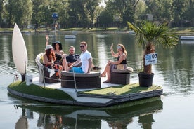 Vienne : location de bateaux électriques sur le Danube : île flottante privée