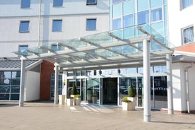 Holiday Inn Express Leigh - Sports Village