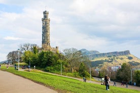 Billete para los lugares de la realeza de Edimburgo con excursiones en autobús con paradas libres y entrada al castillo de Edimburgo