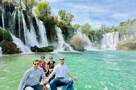 TOUR PRIVADO DE DIA INTEIRO MOSTAR (Mostar + Cataratas Kravica + 3 cidades)