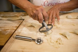 Corso privato di pasta e tiramisù a casa di Cesarina con degustazione ad Arezzo