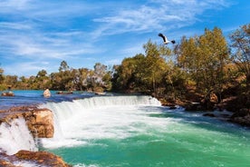 Cascadas de Manavgat y bazar en barco