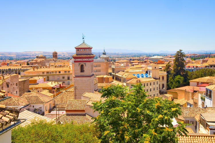 Panorama of downtown in Granada, Spain.jpg