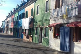 Excursión privada en barco a motor típico veneciano hasta Murano, Burano y Torcello