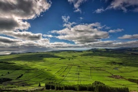 Tour di East Day di un'intera giornata nell'isola di Terceira con pranzo