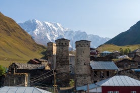 Experimente as Montanhas Svaneti! Excursão de 2 dias e 1 noite saindo de Kutaisi