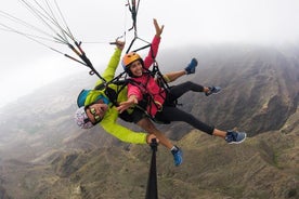 Premium-Gleitschirmfliegen auf Teneriffa mit den besten Piloten: Emotion und Sicherheit