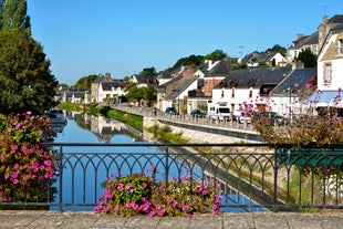 Photo of the Erdre River in Nantes, France.