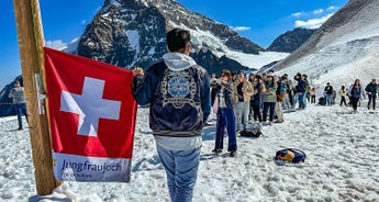 Customized Luxury Swiss Circle Tour with Daily Departure