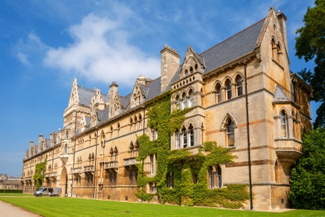Photo of building at Christ Church College, Oxford, England.