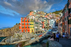 Cinque Terre: Full-Day Private Tour with Wine Tasting