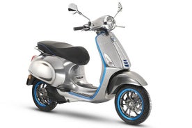 在卡斯卡伊斯租一辆 E-Vespa！