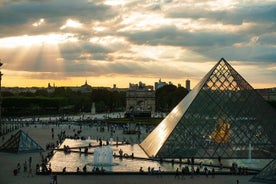 Private Paris-Tour: Louvre & Versailles mit Abholung vom CDG-Flughafen