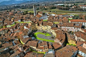 Lucca: Self-Guided Tour by Bike with MAP