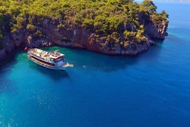 Passeio de barco Marmaris com tudo incluído com almoço e bebidas ilimitadas