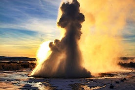 Excursion d'une journée au Cercle d'or et au Lagon bleu au départ de Reykjavik