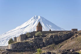 Excursão em grupo: Khor Virap, Caverna Areni, Noravank, Vinícola