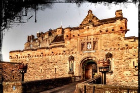 Edinburgh Castle: Guided Tour with Tickets Included